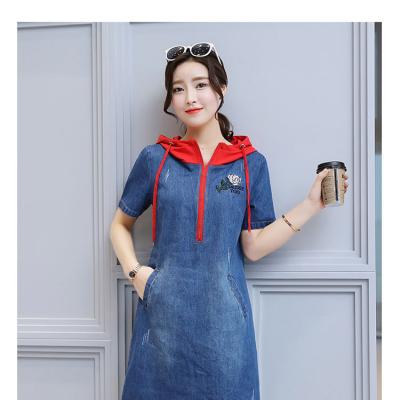 ĐẦM JEAN SUÔNG PHỐI NÓN ĐỎ THÊU HOA HỒNG - NJ139